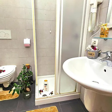 Affittacamere A Casa Simpatia - Per Gruppi A Roma